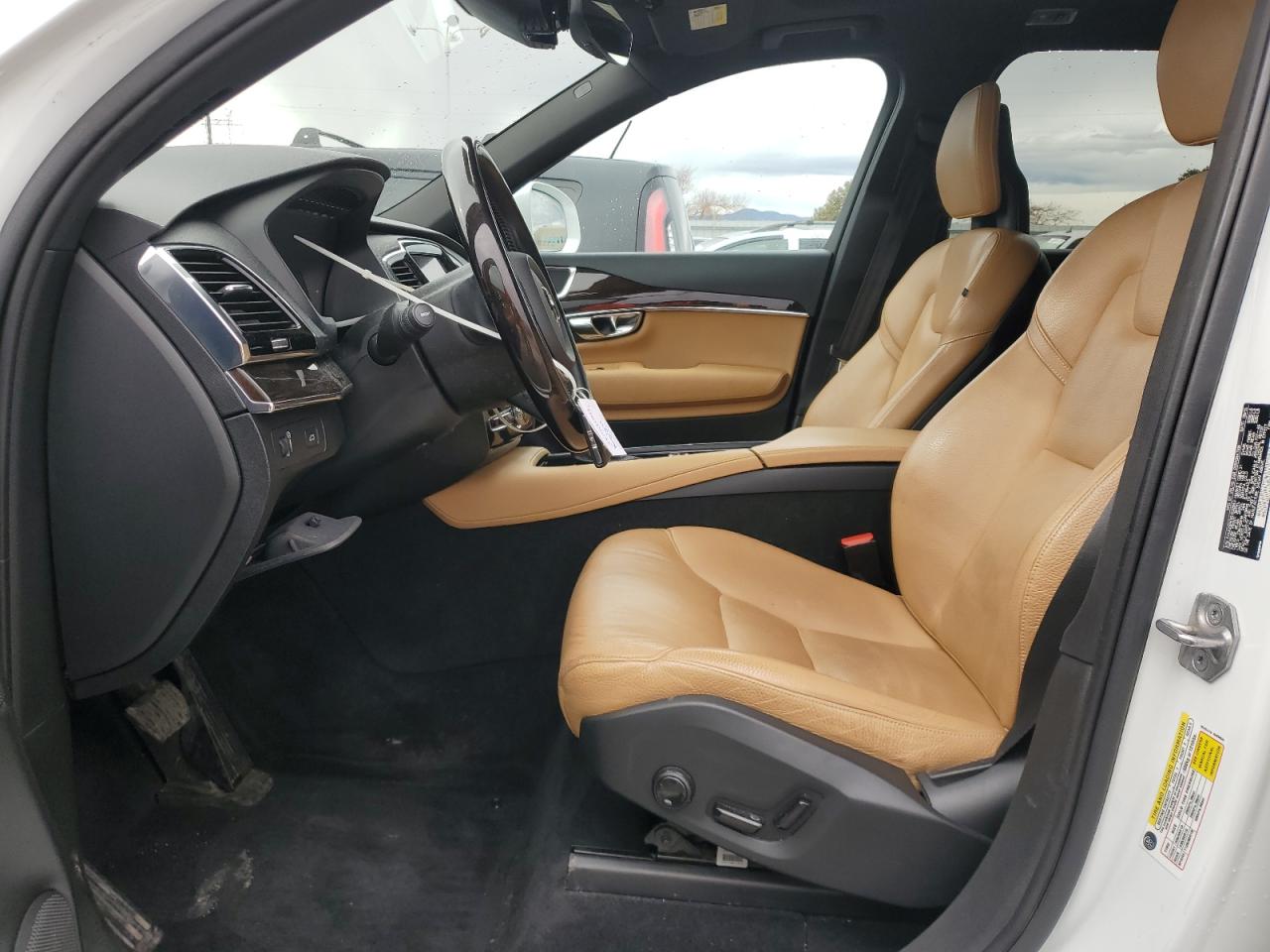 2016 Volvo XC90 - Image 7