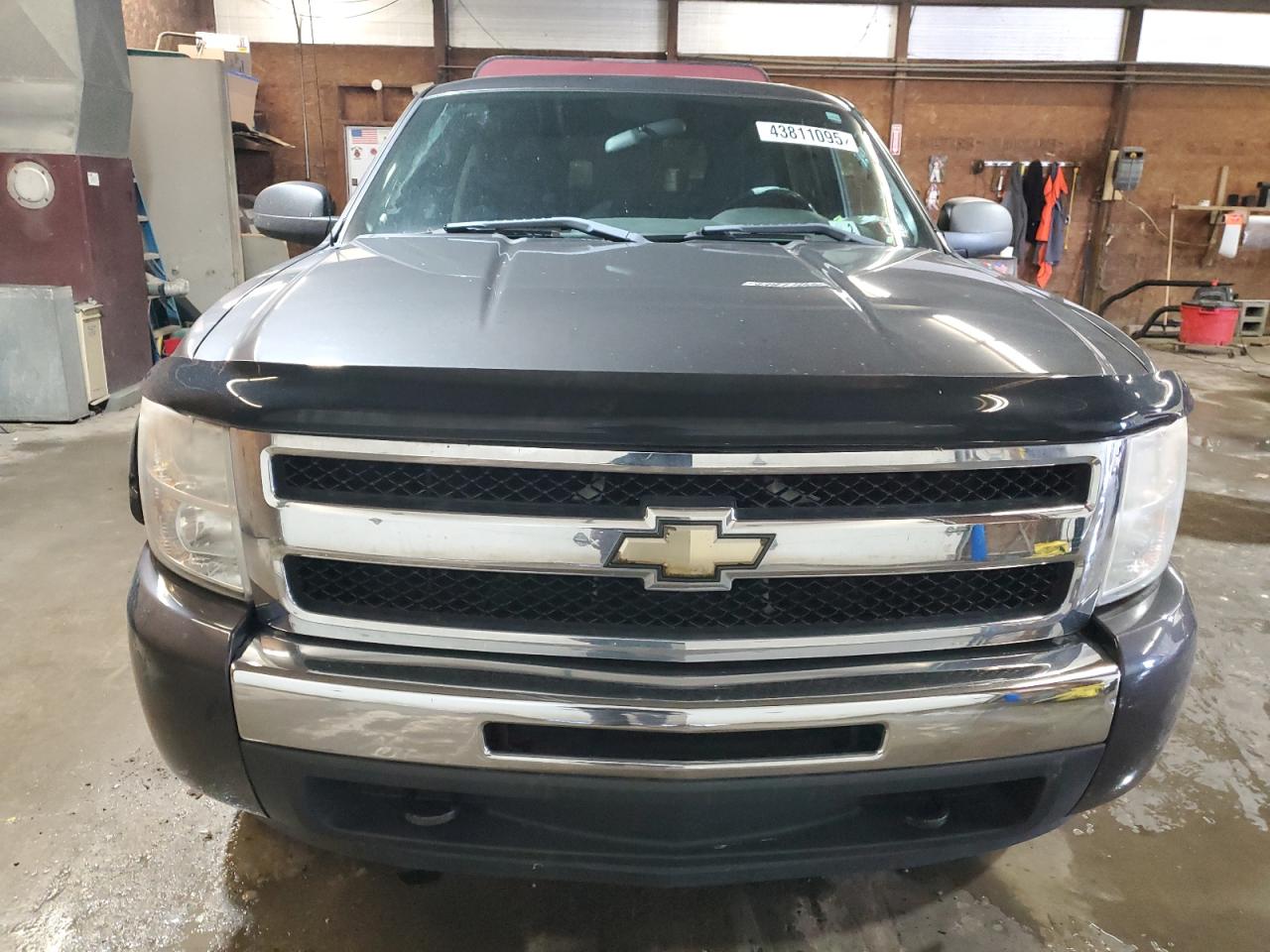 2011 Chevrolet Silverado - Image 5