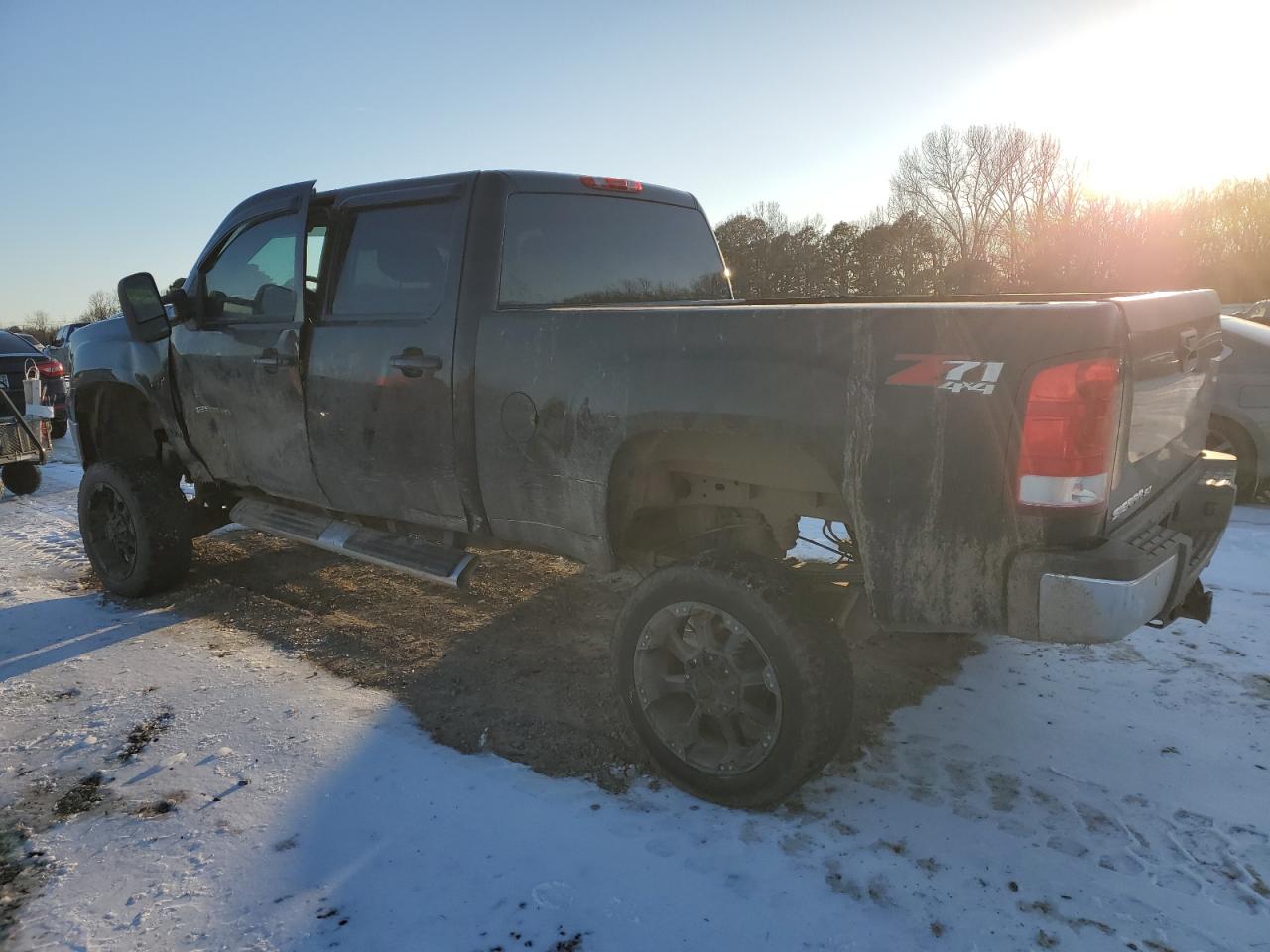 2012 GMC Sierra - Image 2
