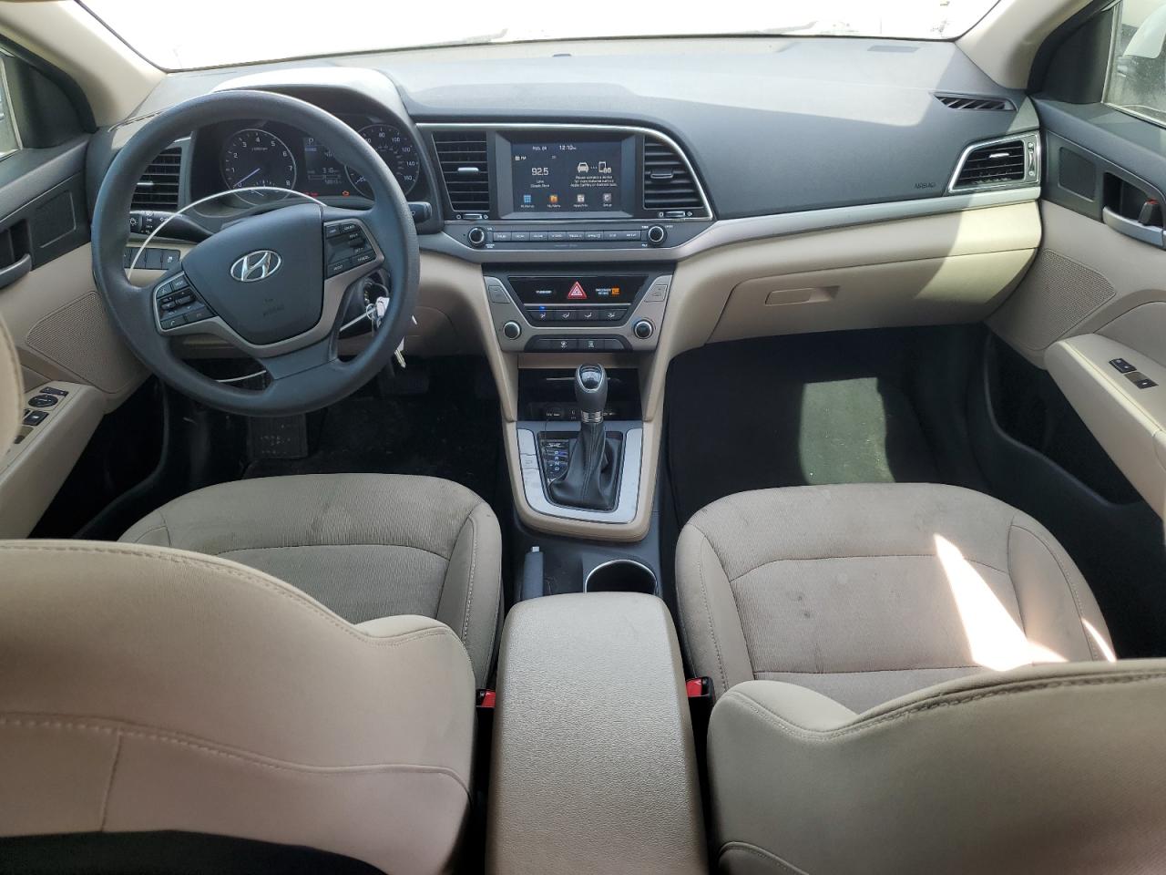 2017 Hyundai Elantra - Image 8