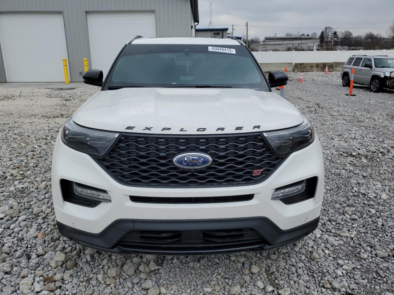 2022 Ford Explorer - Image 5