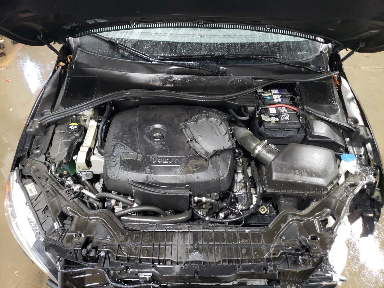 2017 Volvo S60 - Image 11