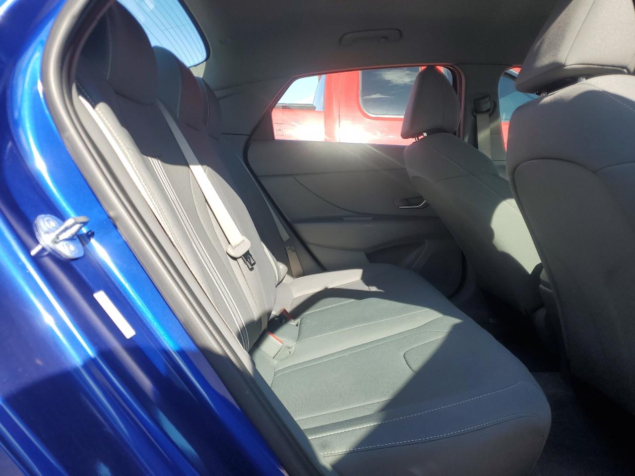 2023 Hyundai Elantra - Image 10
