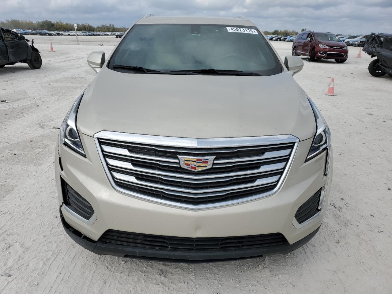 2017 Cadillac XT5 - Image 5