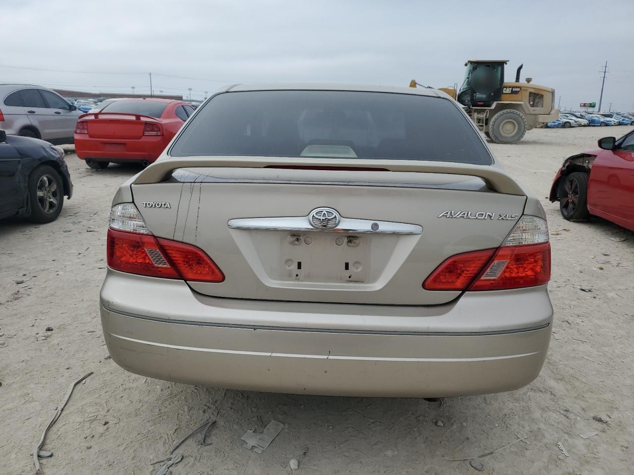 2004 Toyota Avalon - Image 6