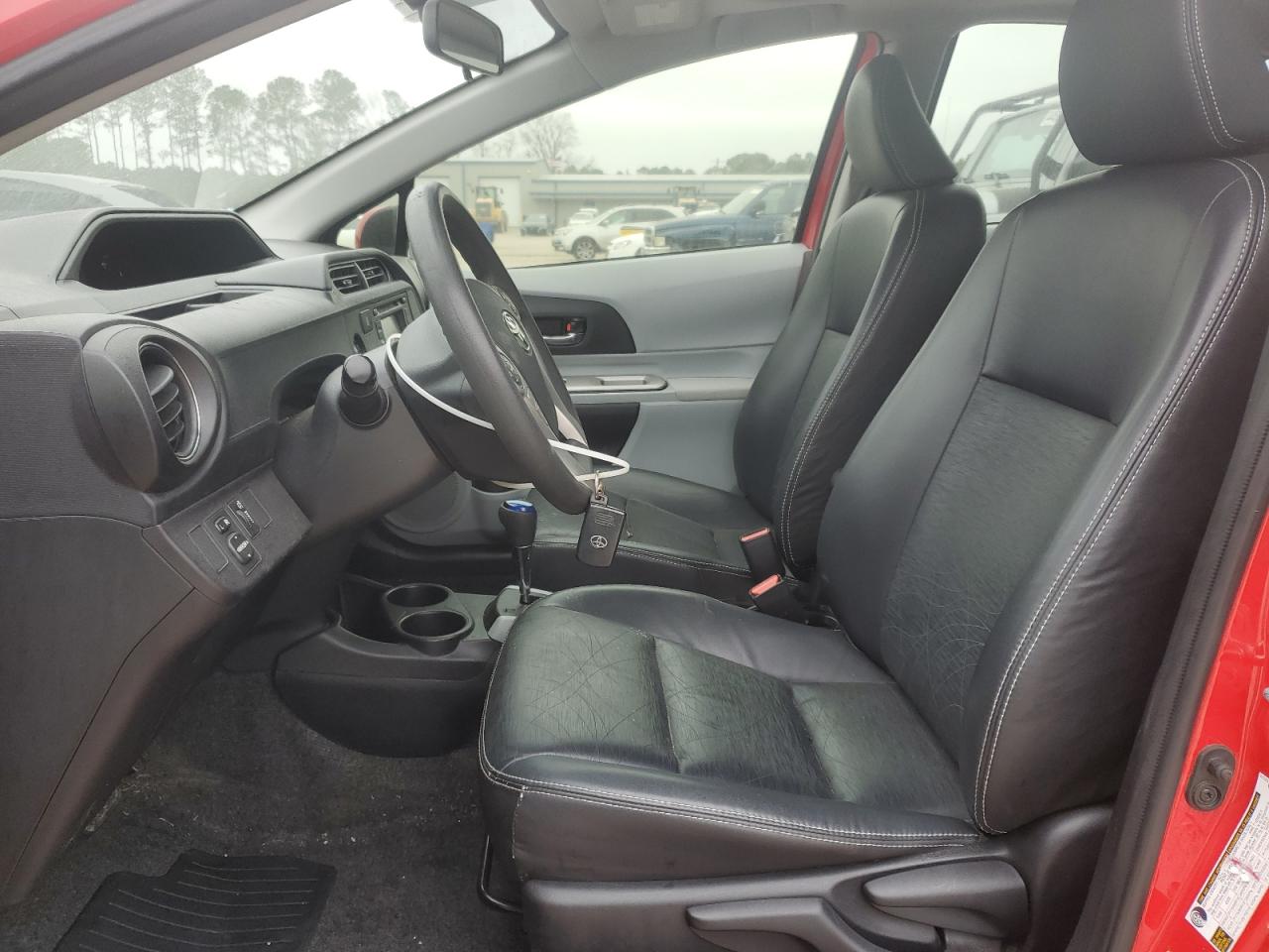 2012 Toyota Prius - Image 7