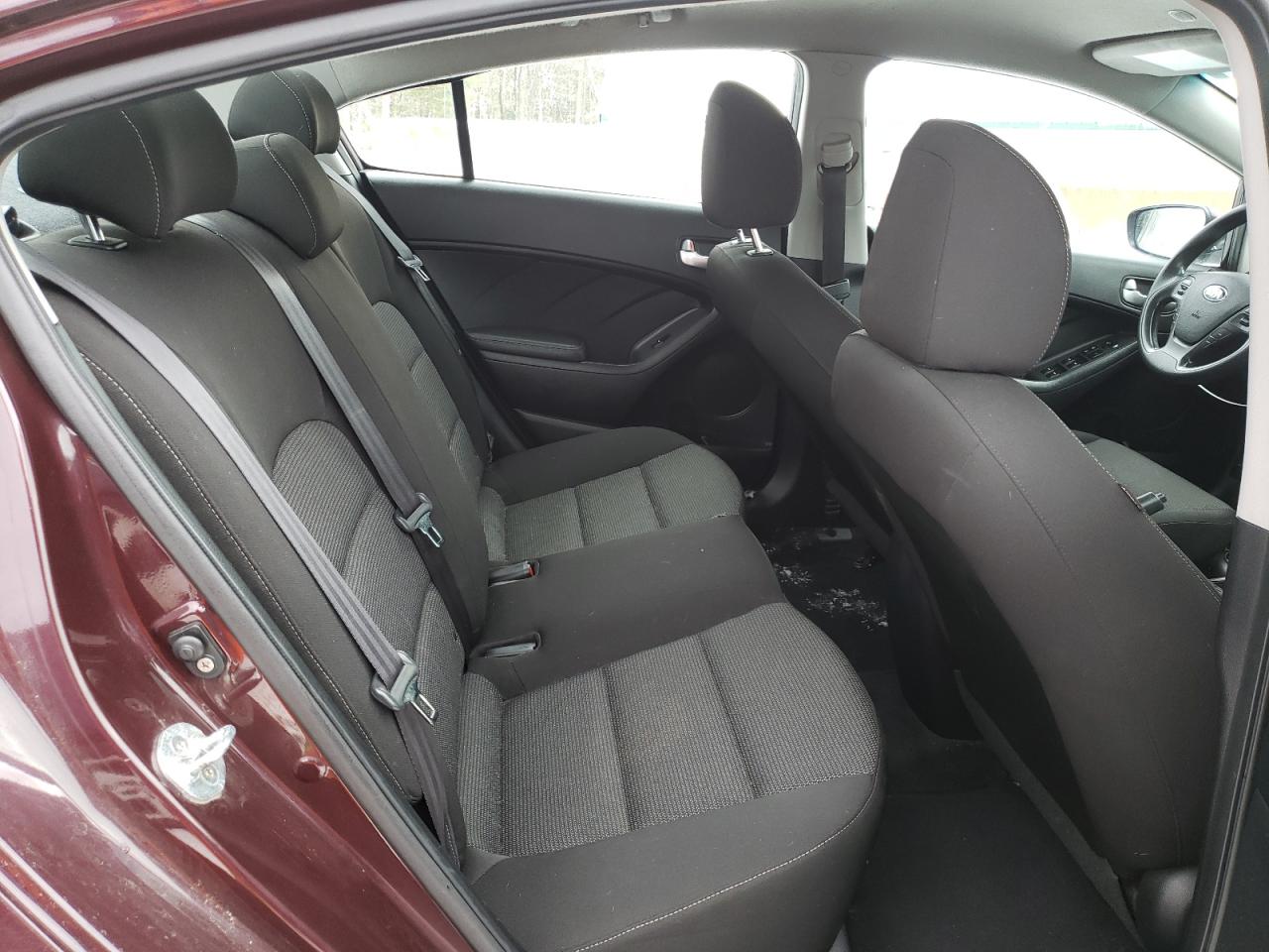 2017 Kia Forte - Image 10