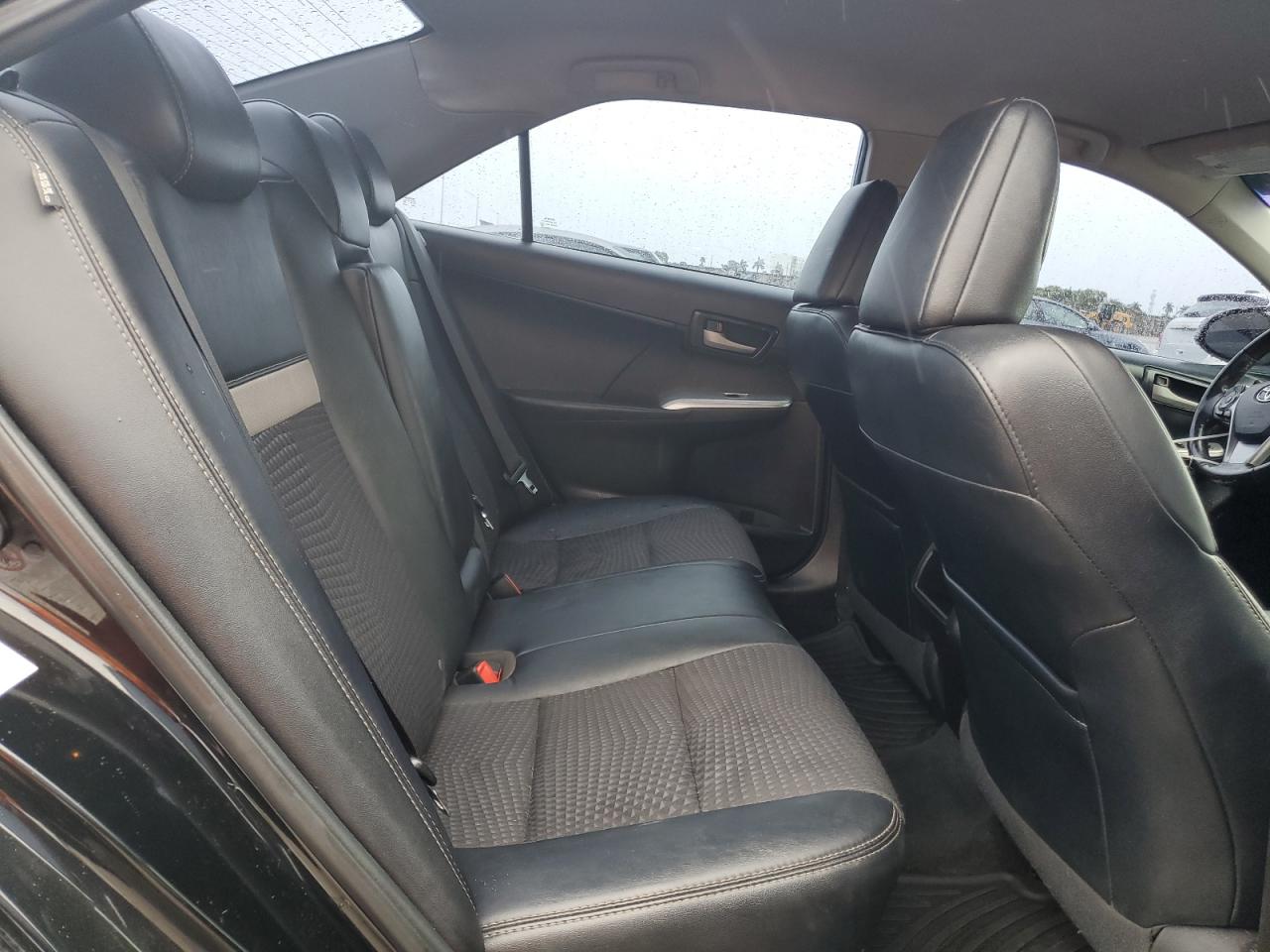 2014 Toyota Camry - Image 10