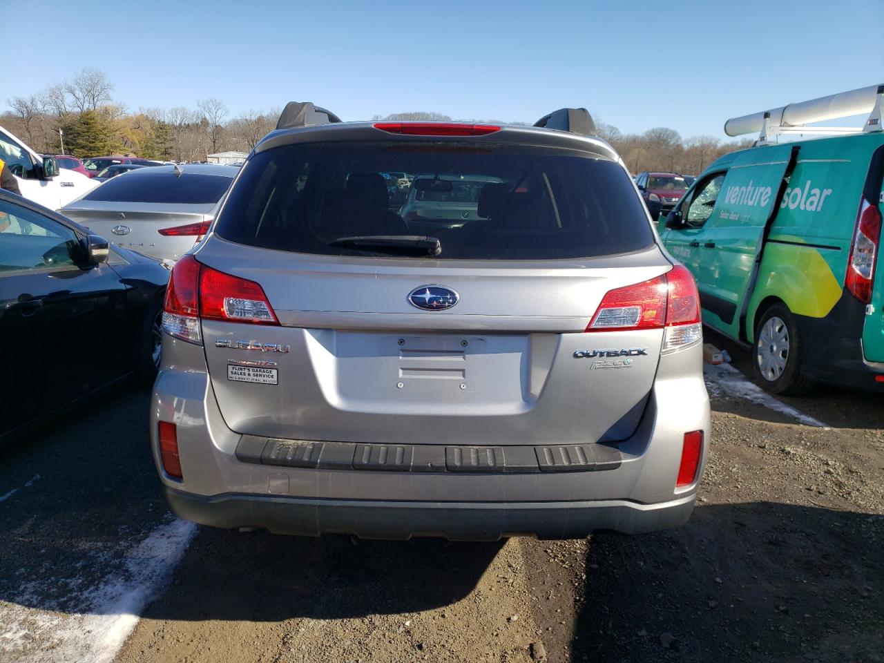 2010 Subaru Outback - Image 6