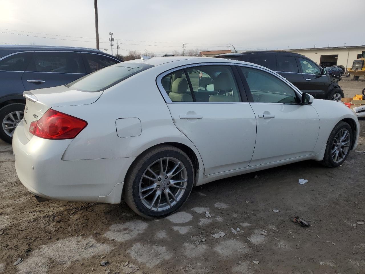 2011 Infiniti G - Image 3
