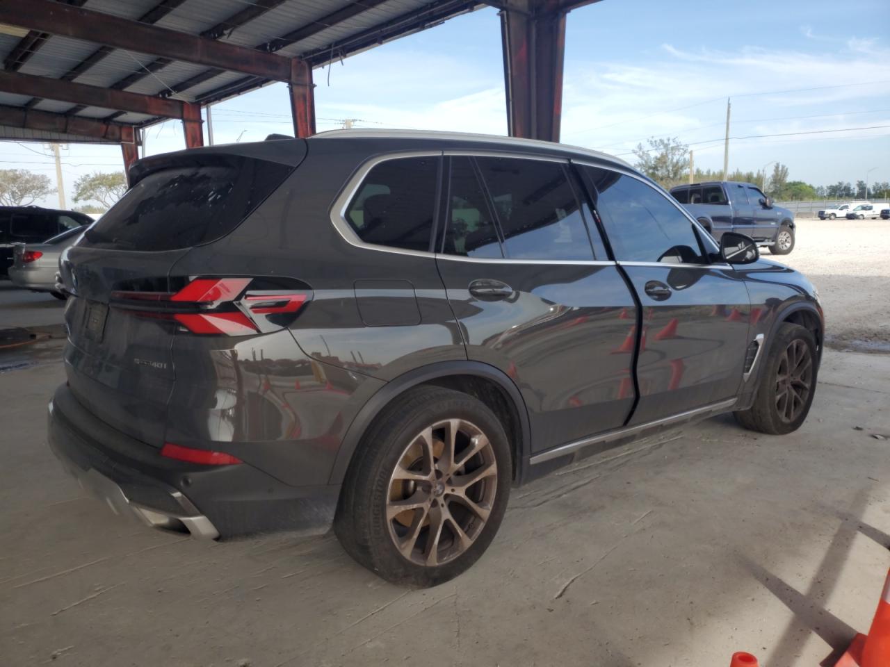 2024 BMW X5 - Image 3
