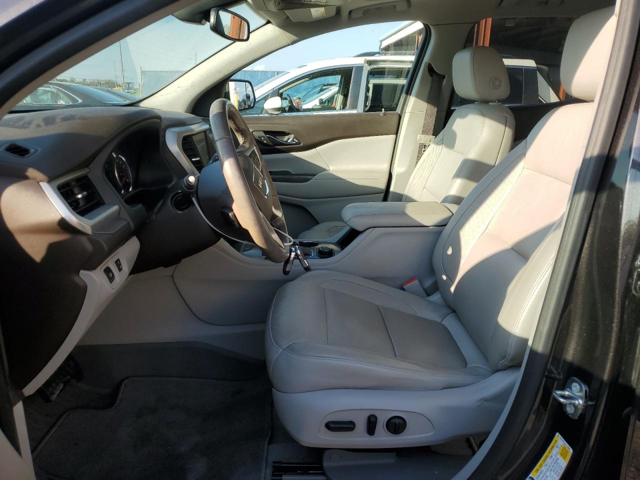 2018 GMC Acadia - Image 7
