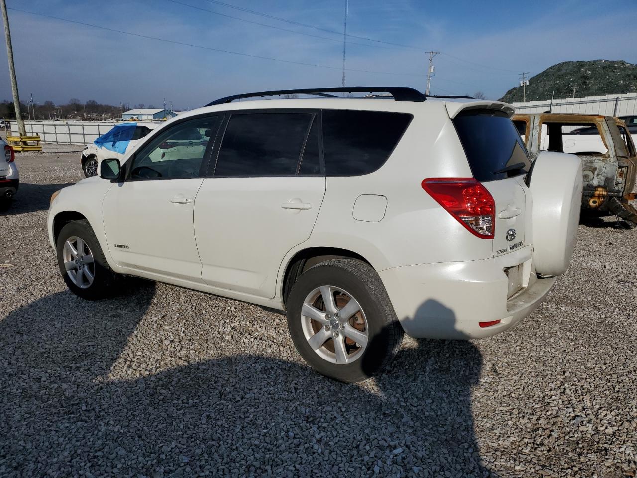 2006 Toyota RAV 4 - Image 2