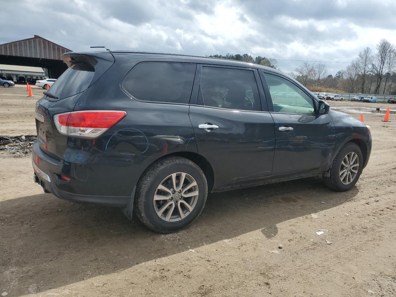 2015 Nissan Pathfinder - Image 3