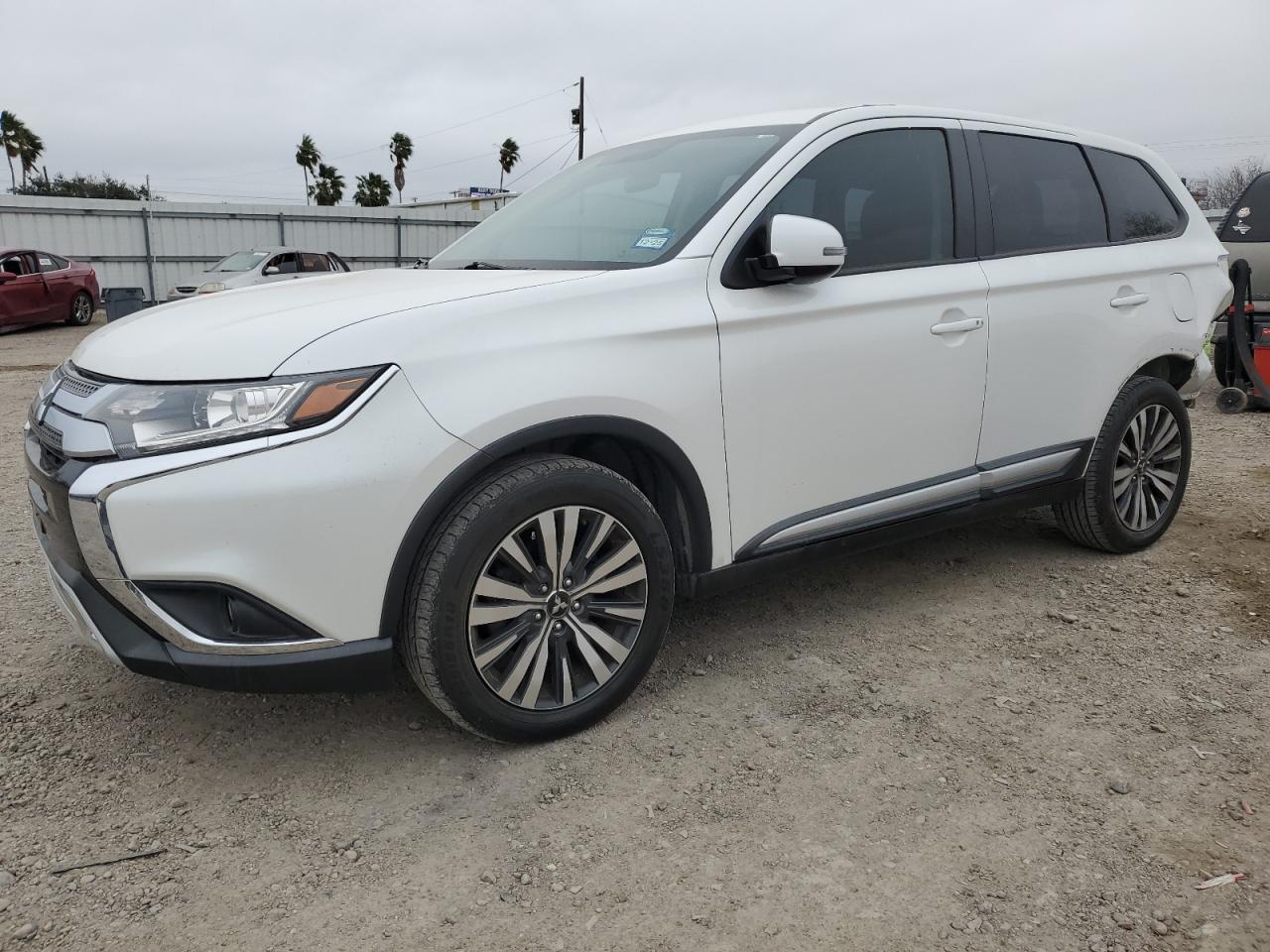 2019 Mitsubishi Outlander - Image 1