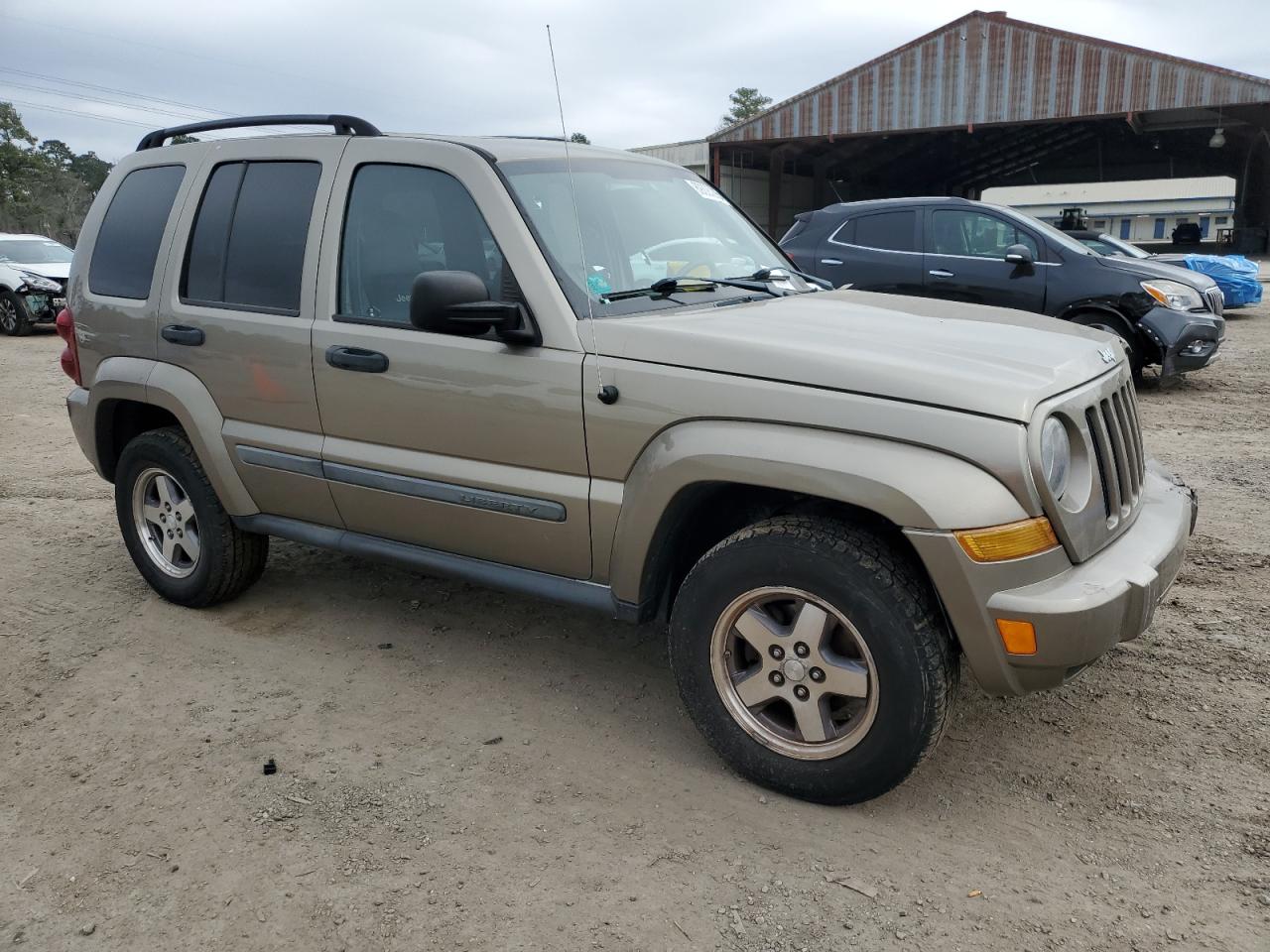 2005 Jeep Liberty (North America) - Image 4