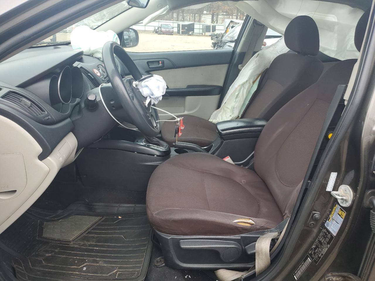 2011 Kia Forte - Image 7