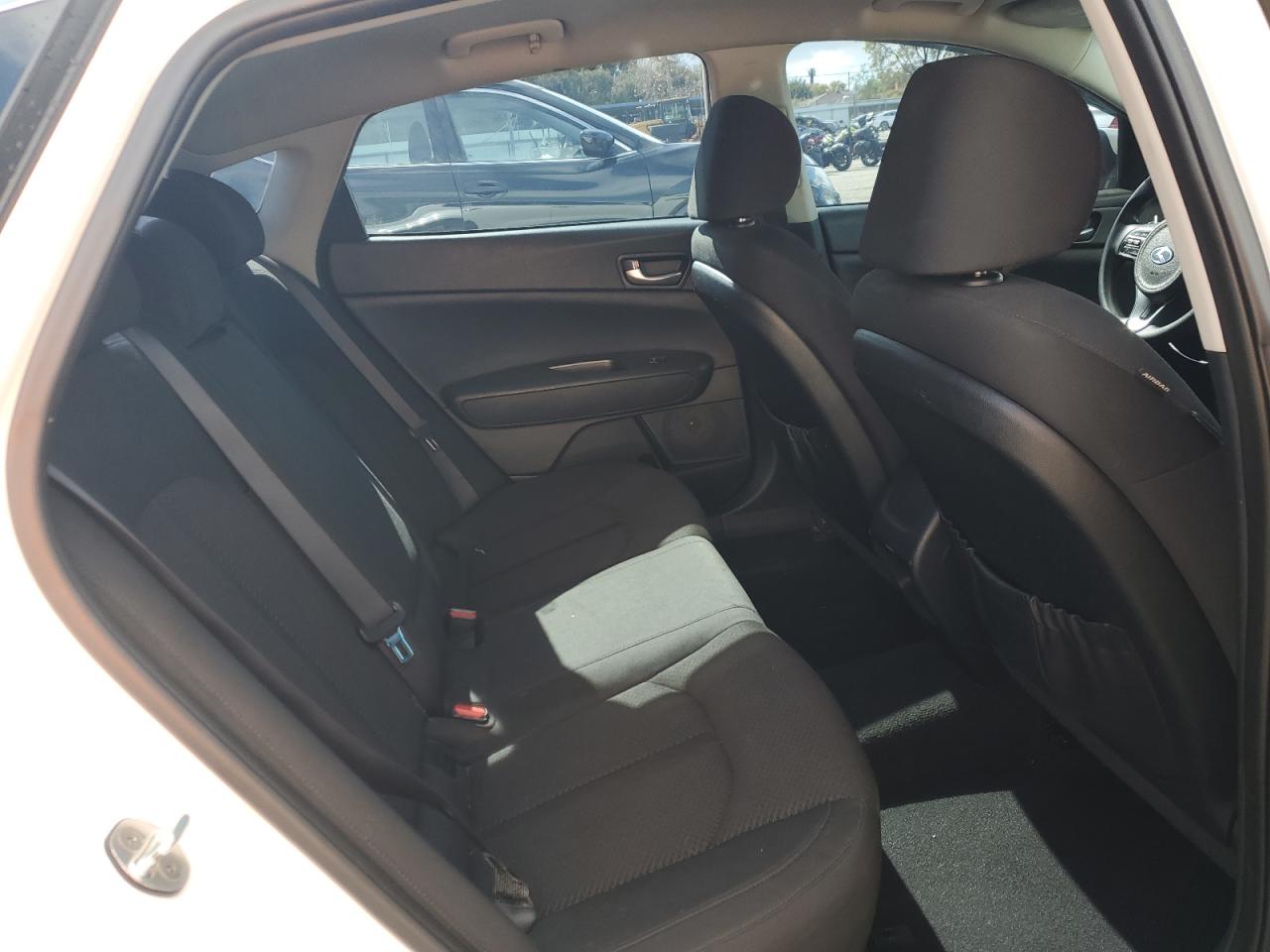 2016 Kia Optima - Image 11