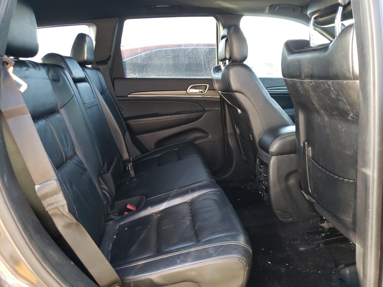 2015 Jeep Grand Cherokee - Image 11