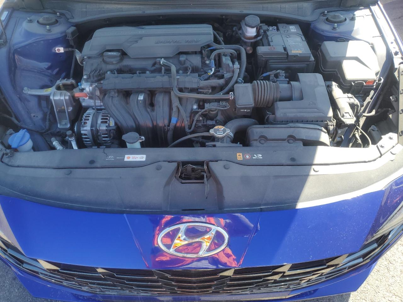 2023 Hyundai Elantra - Image 11