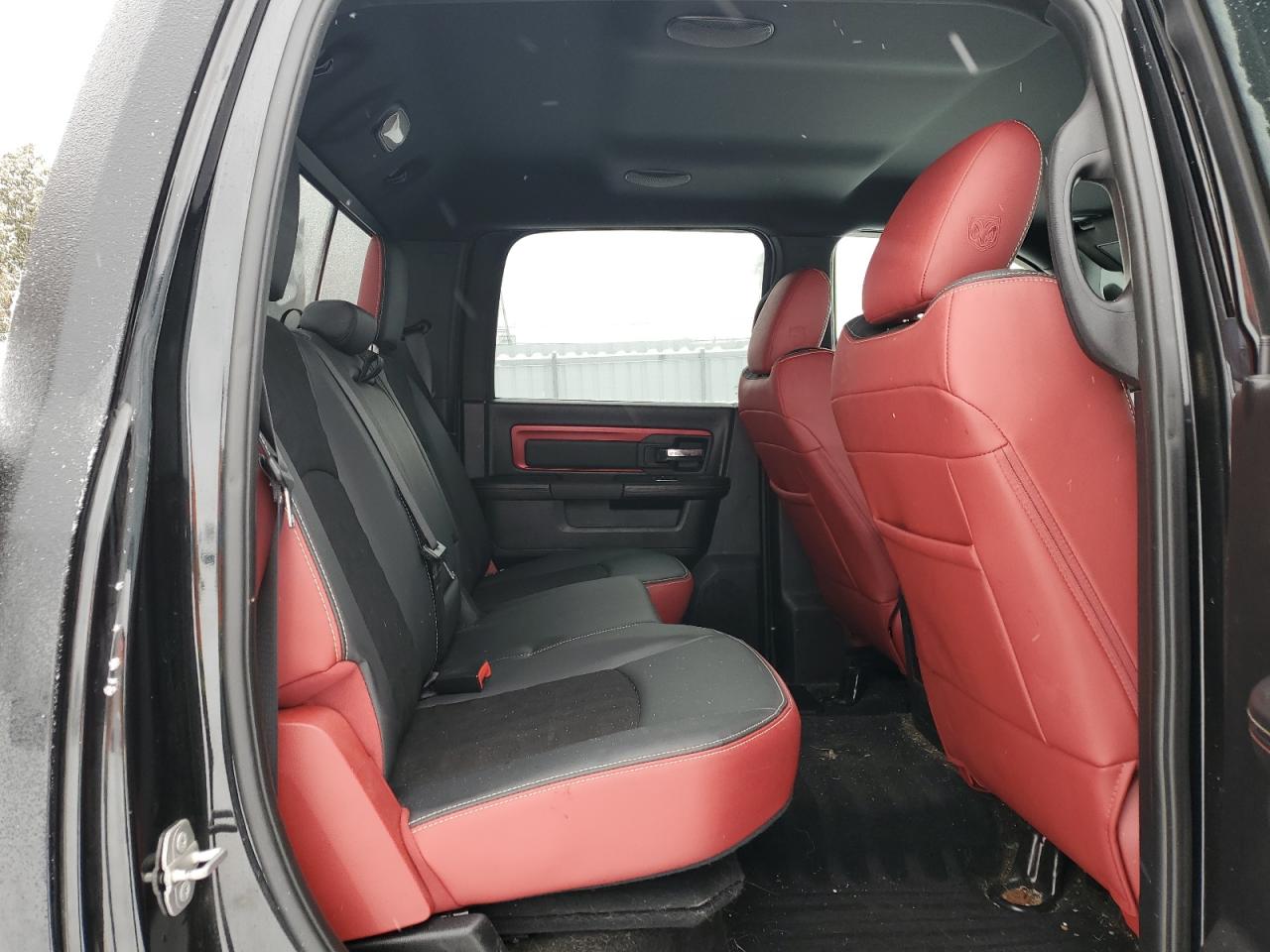 2016 RAM 1500 - Image 10