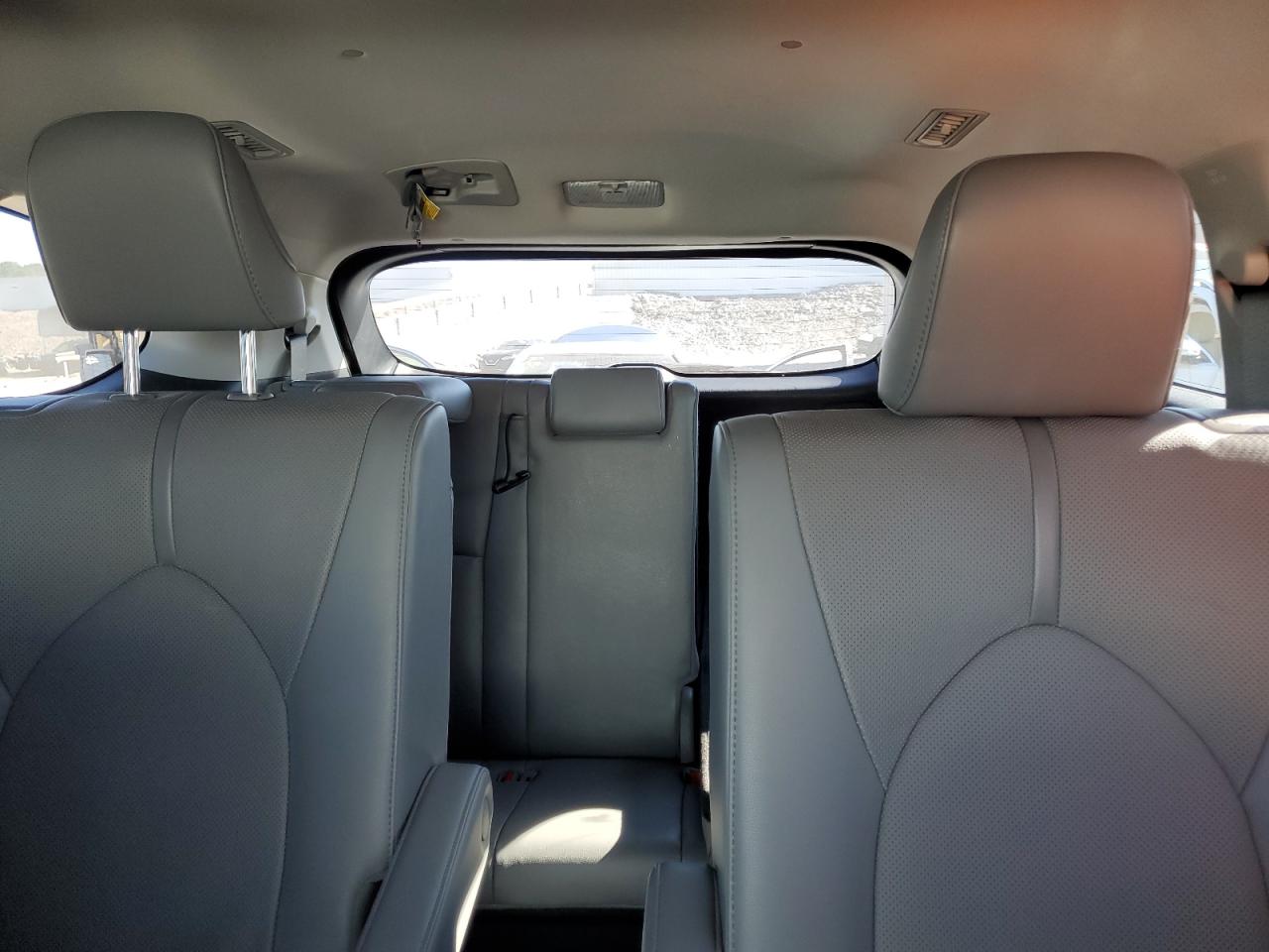 2021 Toyota Highlander - Image 10