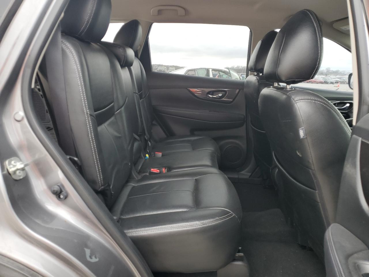 2019 Nissan Rogue - Image 11