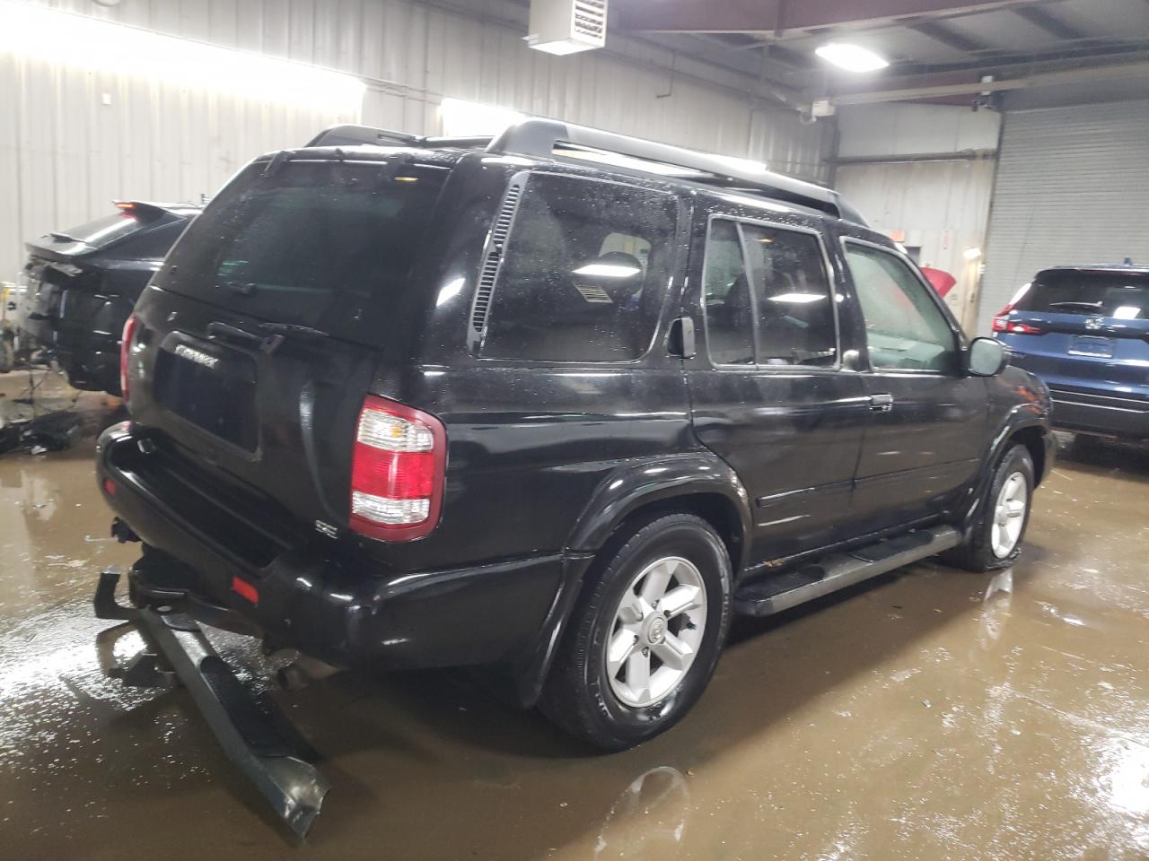 2003 Nissan Pathfinder - Image 3