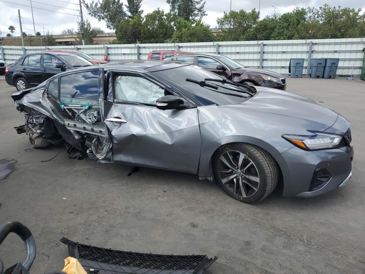 2016 Nissan Maxima - Image 4
