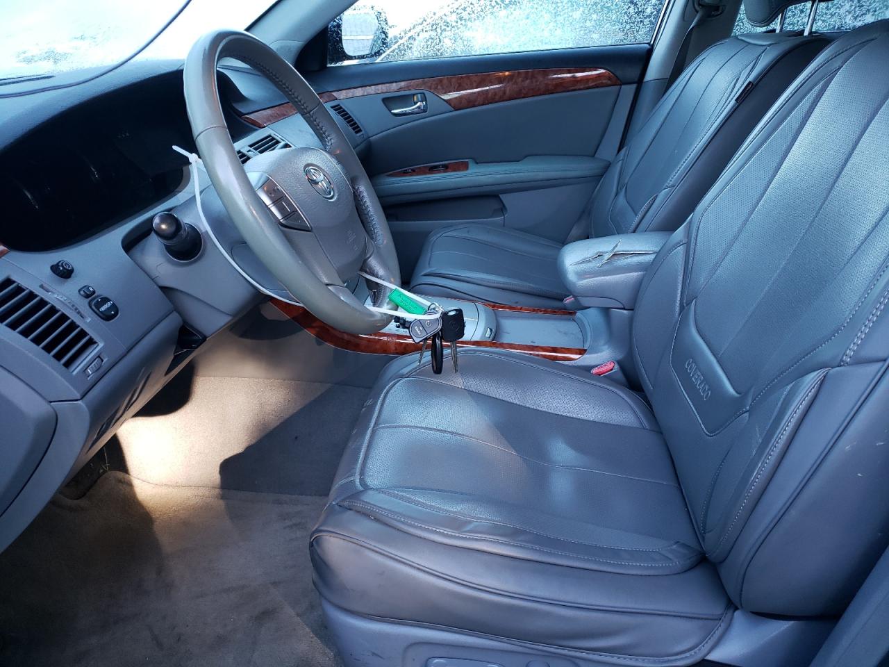 2006 Toyota Avalon - Image 7