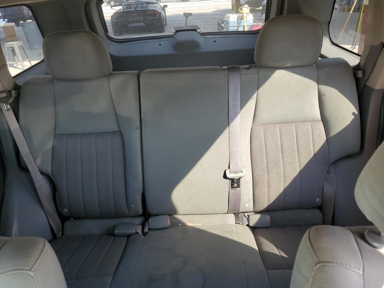 2006 Jeep Grand Cherokee - Image 10