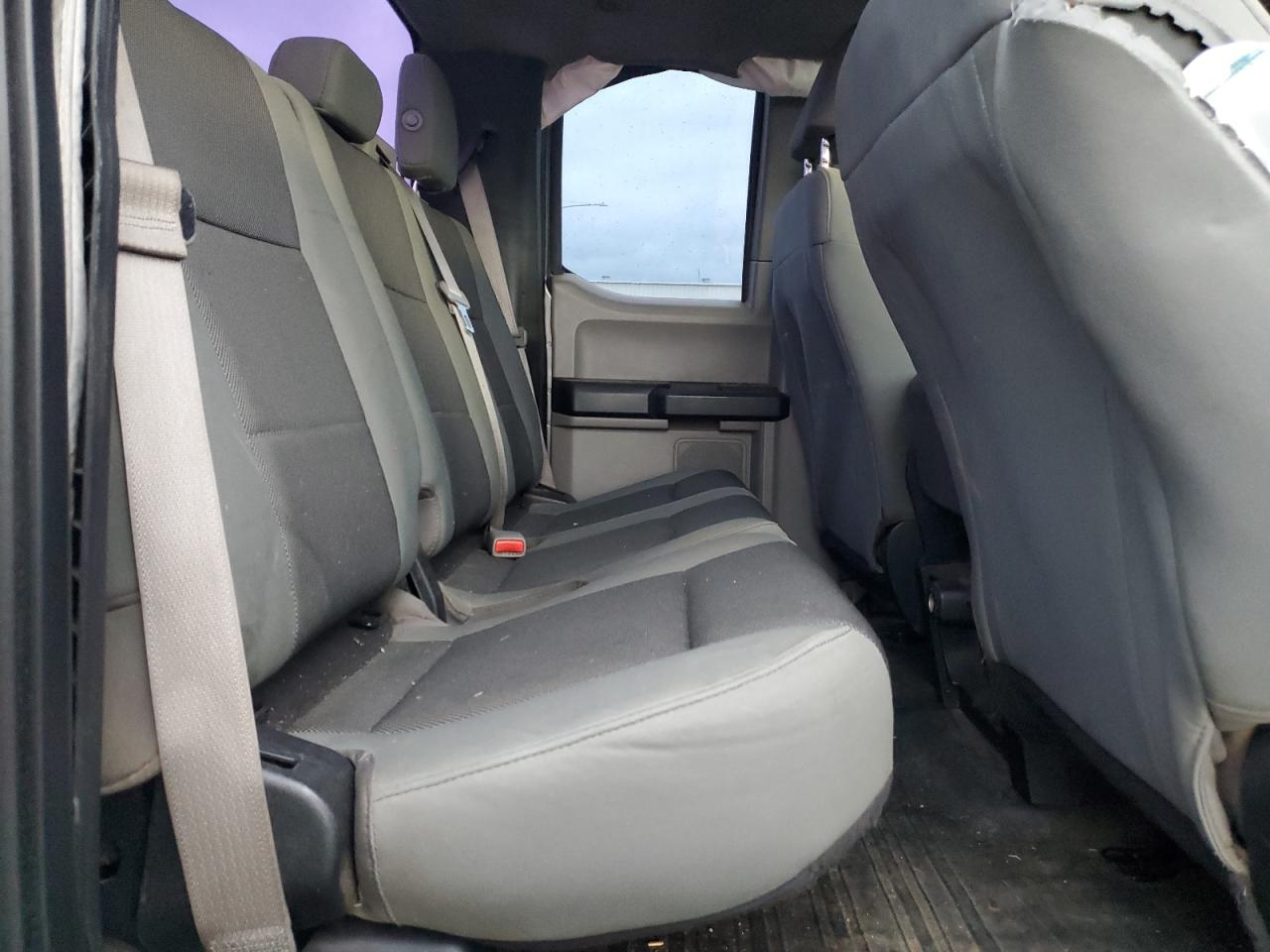 2015 Ford F-150 - Image 10