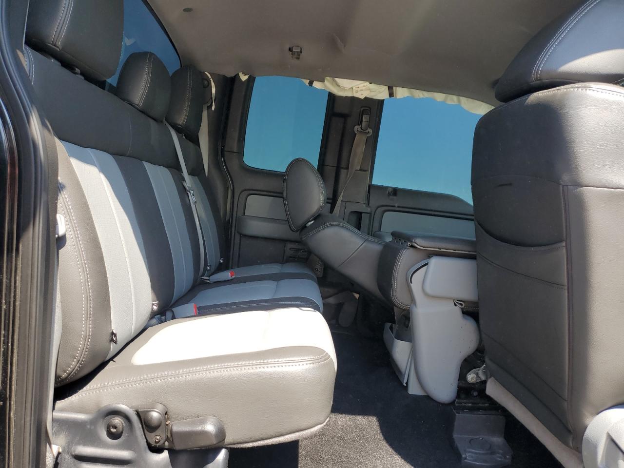 2011 Ford F-150 - Image 10