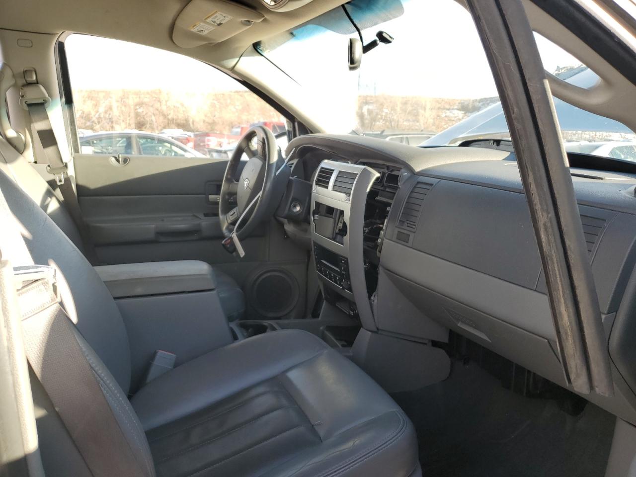 2005 Dodge Durango - Image 7