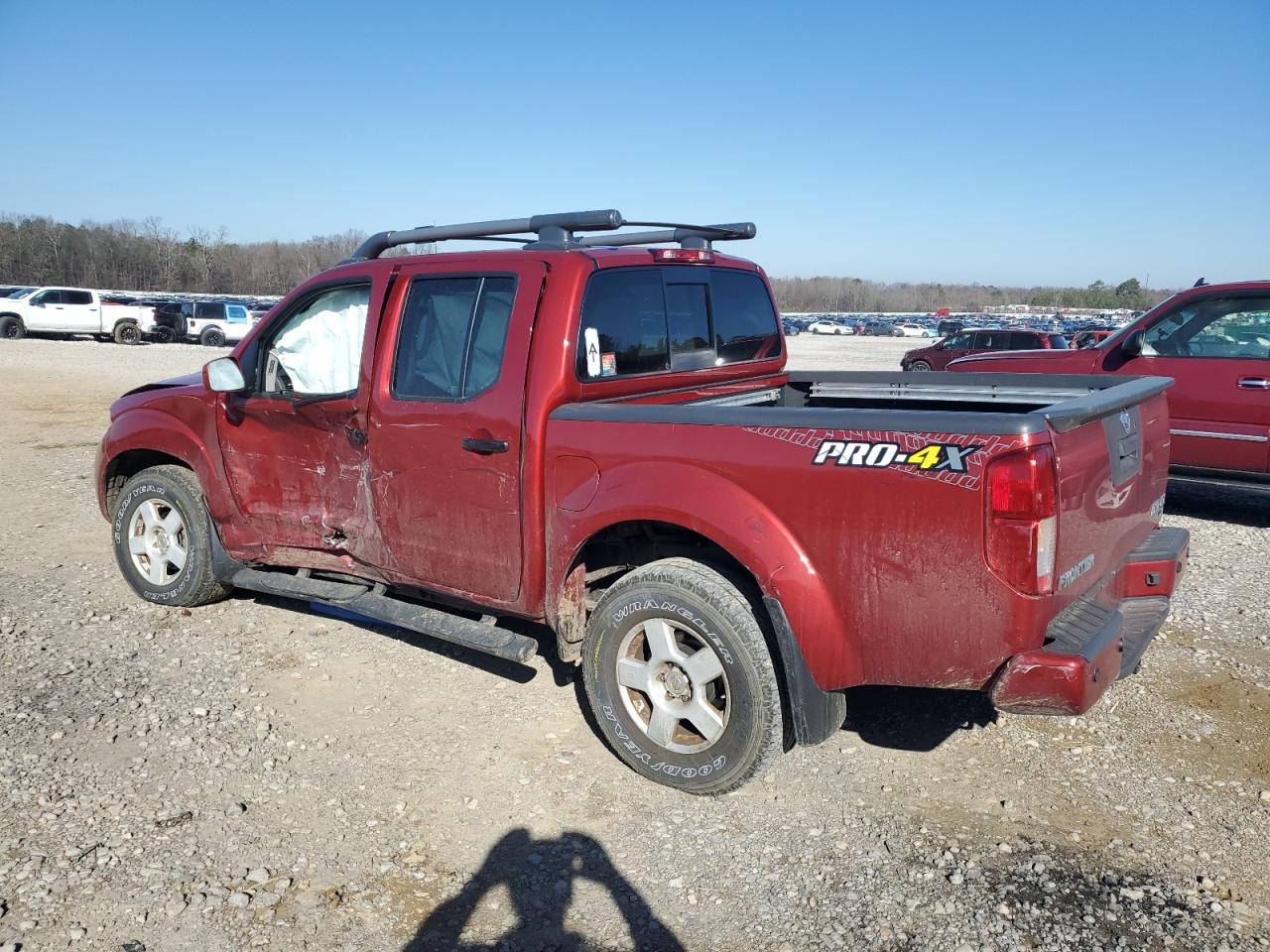2018 Nissan Navara (Frontier) - Image 2