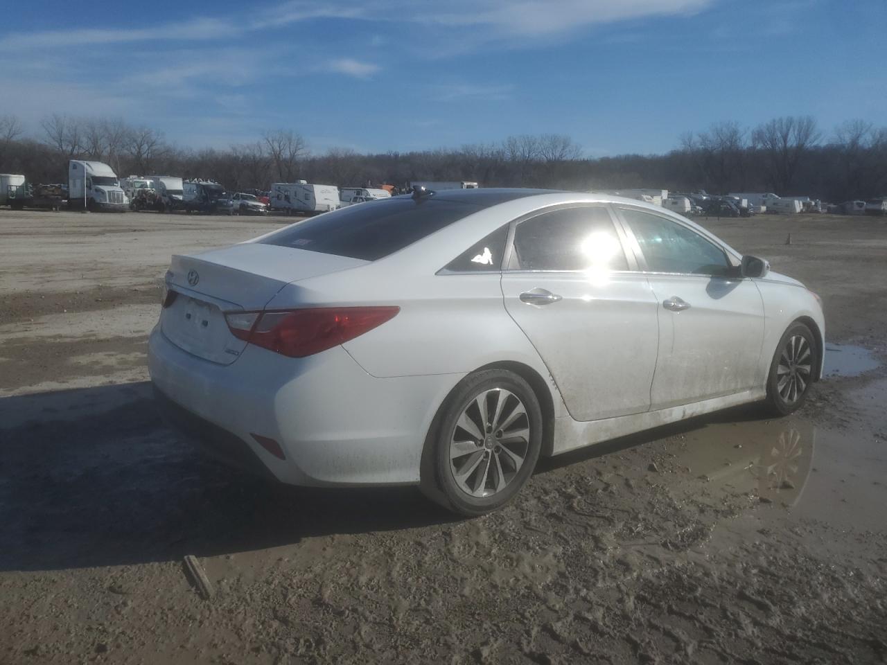 2014 Hyundai Sonata - Image 3