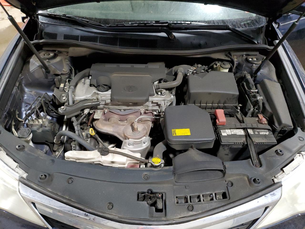2014 Toyota Camry - Image 11