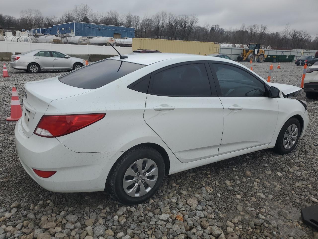2016 Hyundai Accent - Image 3