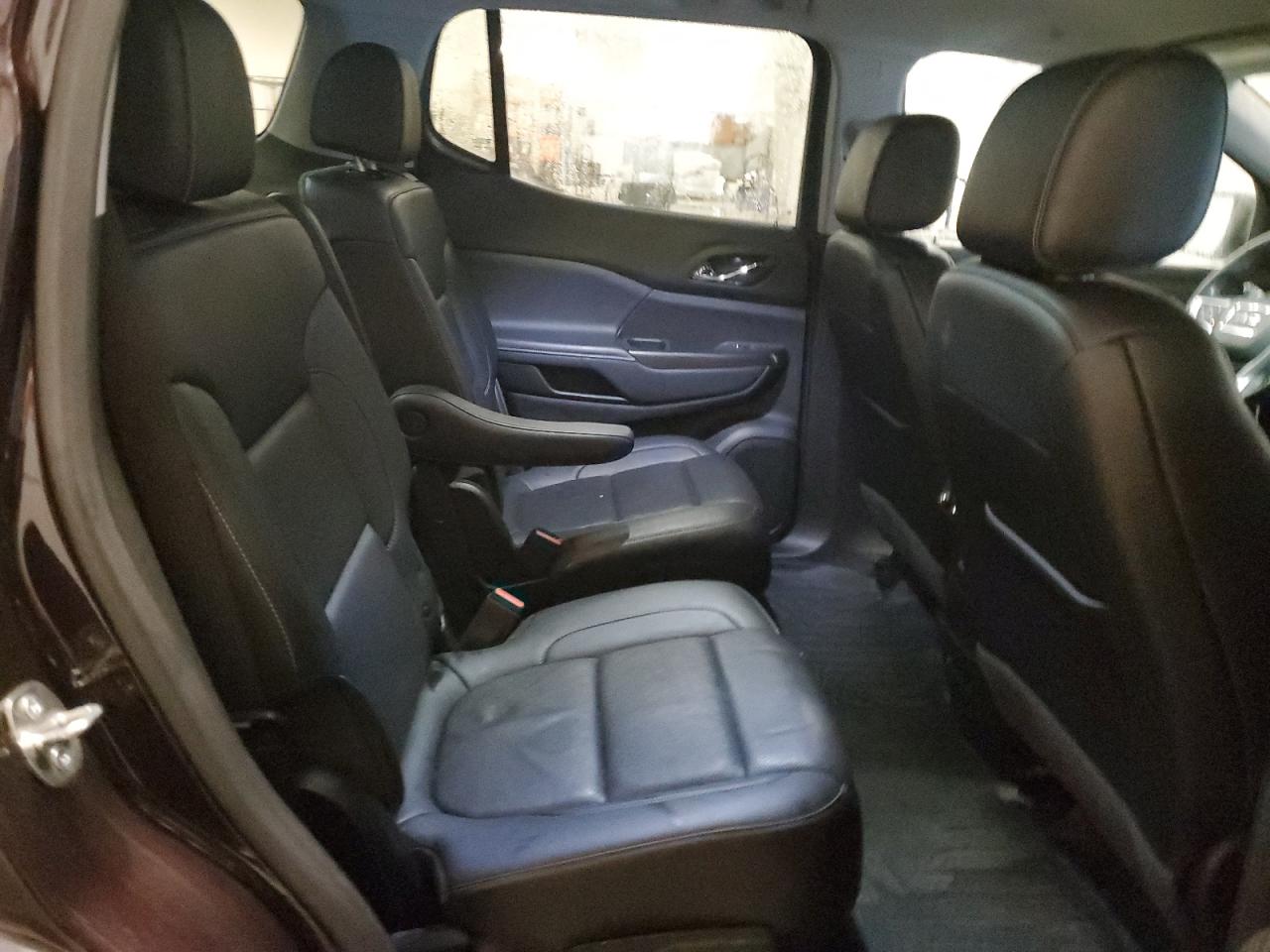 2021 GMC Acadia - Image 11