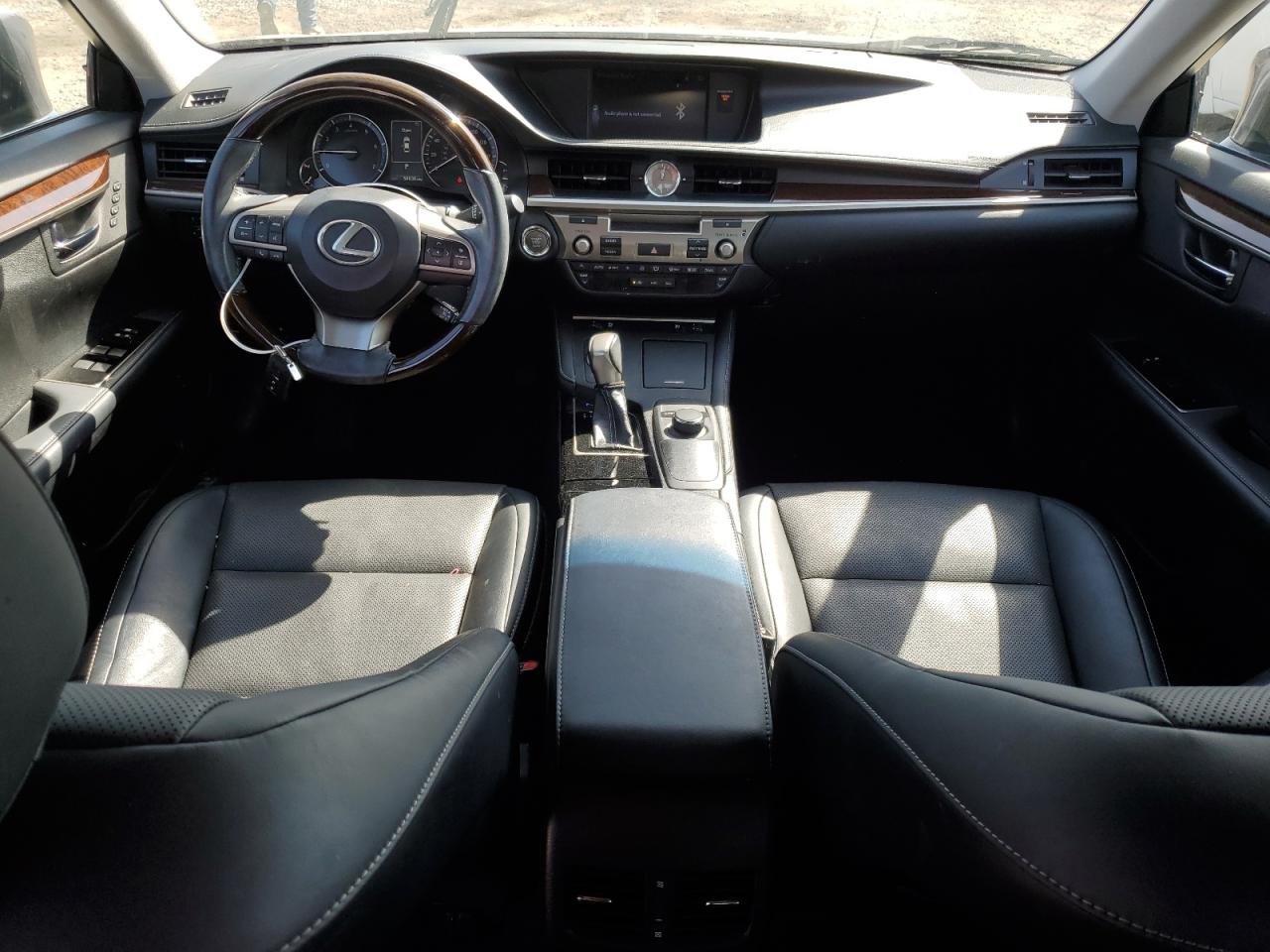 2016 Lexus ES - Image 8