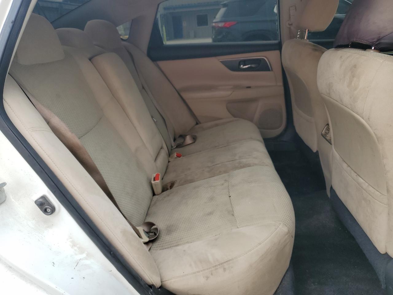 2015 Nissan Altima - Image 11