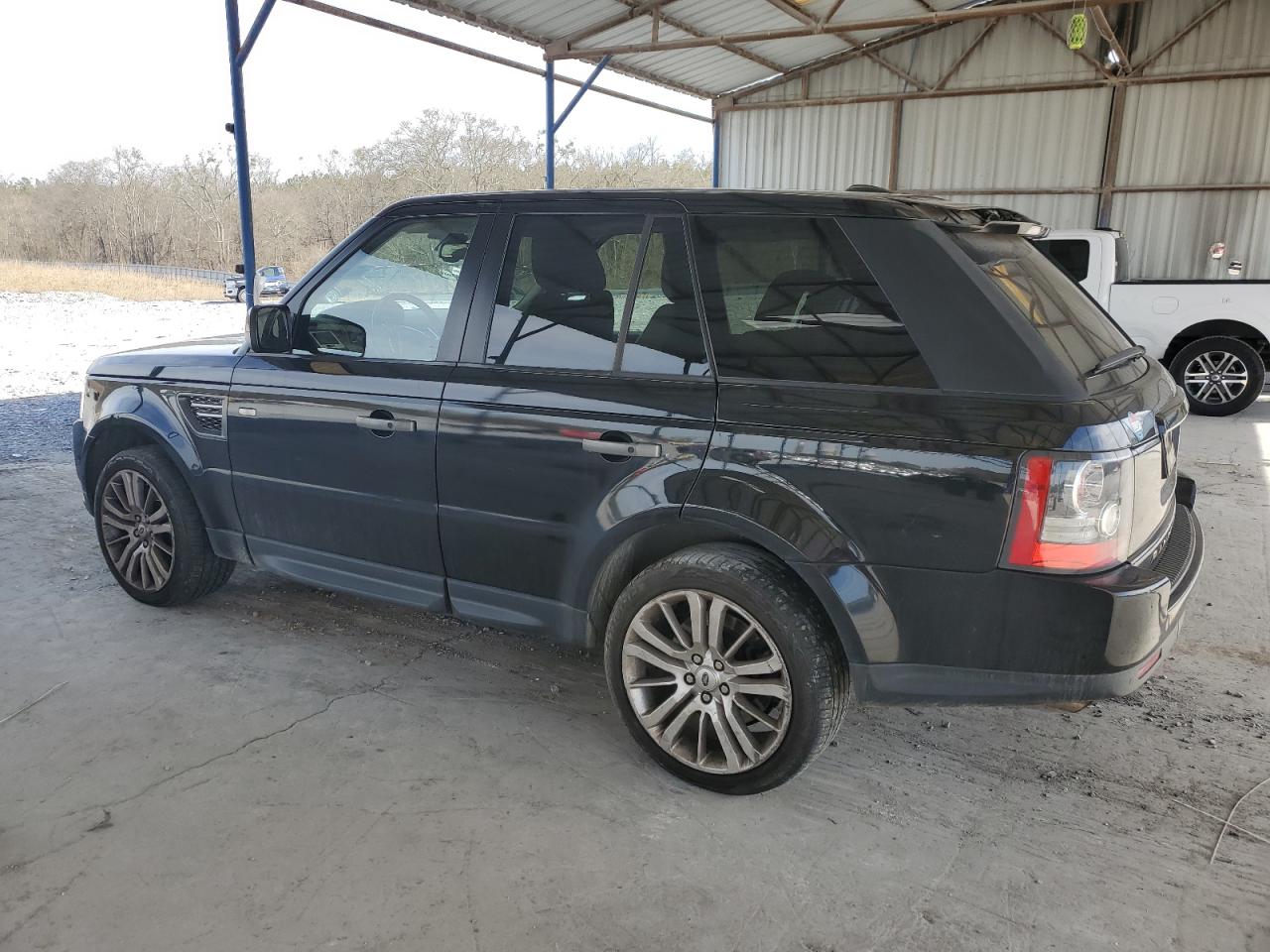 2010 Land Rover Range Rover - Image 2