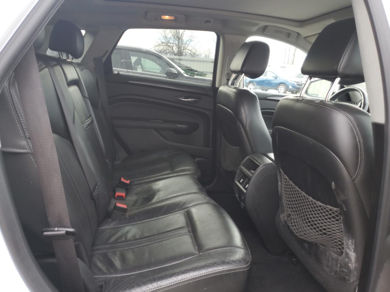 2016 Cadillac SRX - Image 10