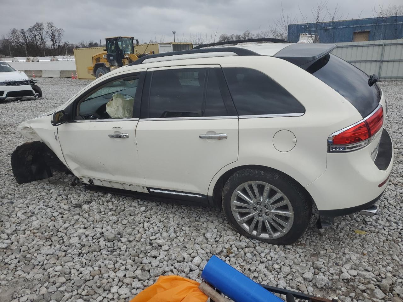 2013 Lincoln MKX - Image 2