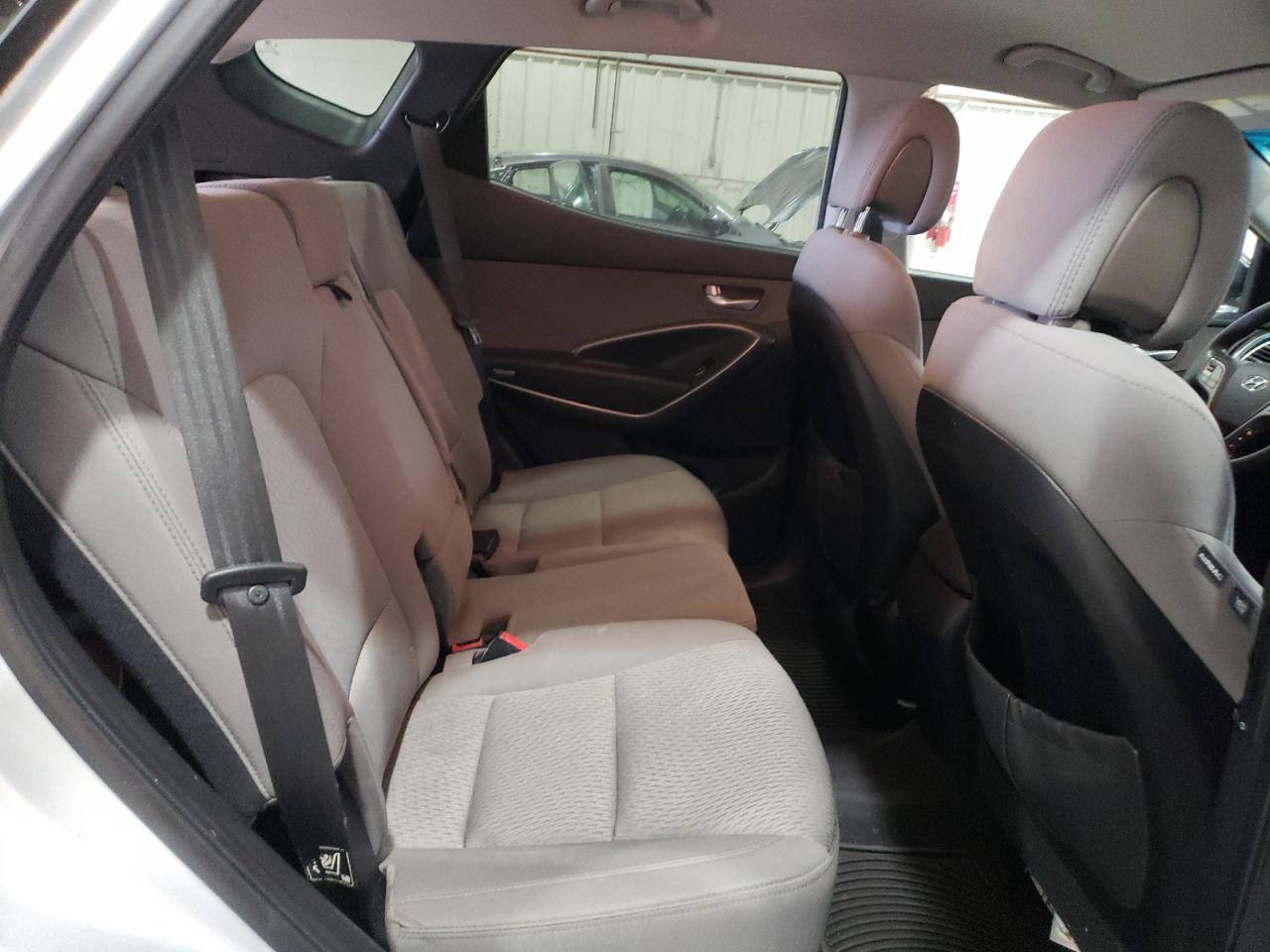 2018 Hyundai Santa Fe - Image 11