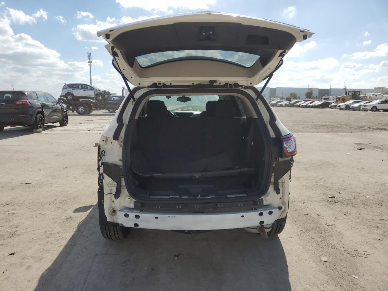 2014 Chevrolet Traverse - Image 6