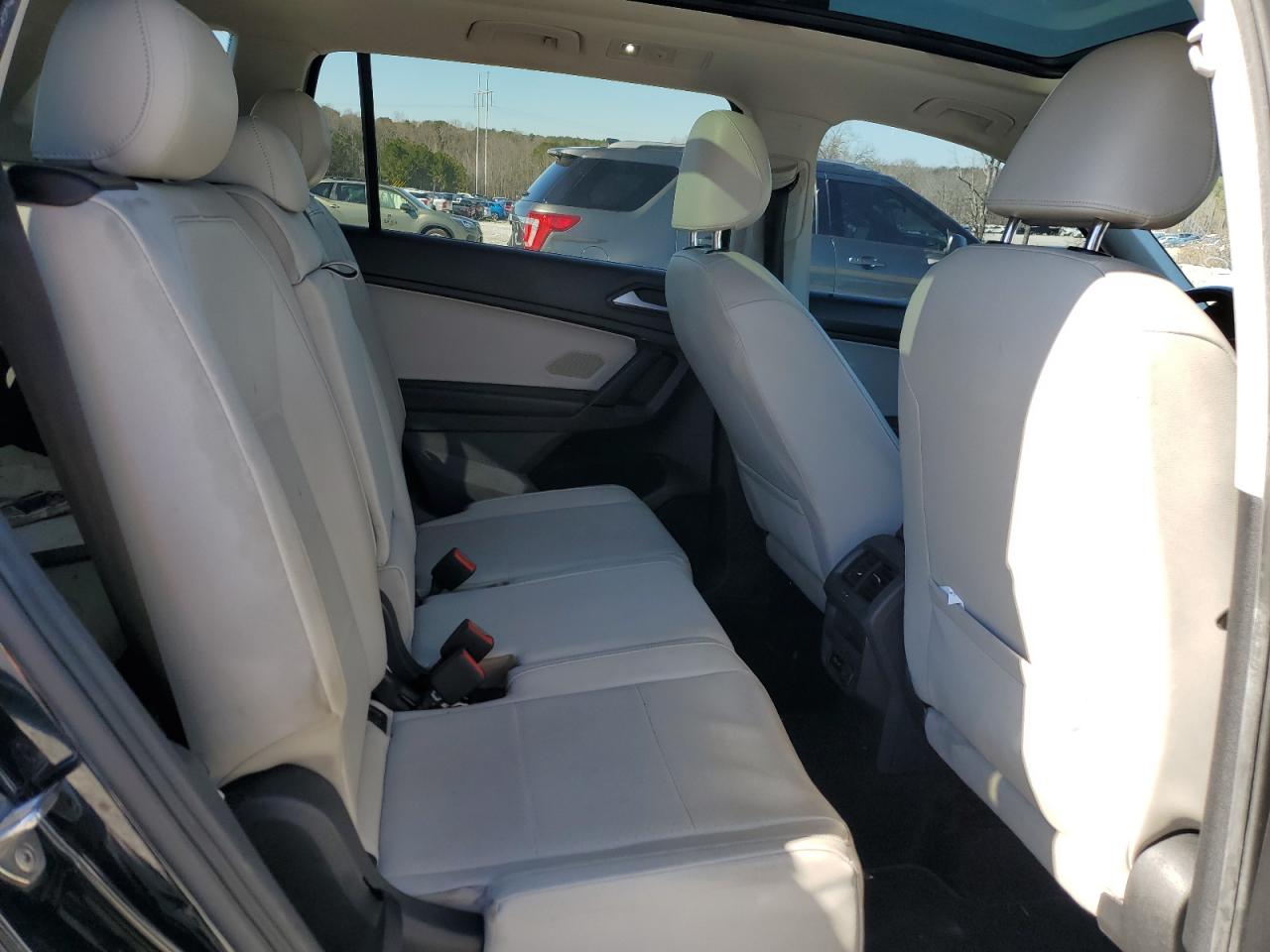 2019 Volkswagen Tiguan - Image 11