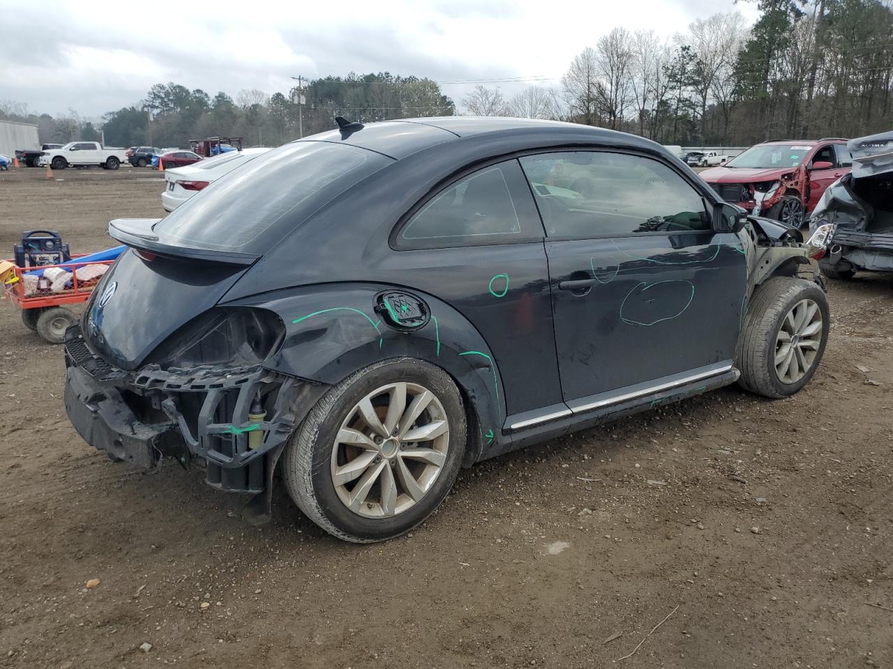2017 Volkswagen Beetle - Image 3