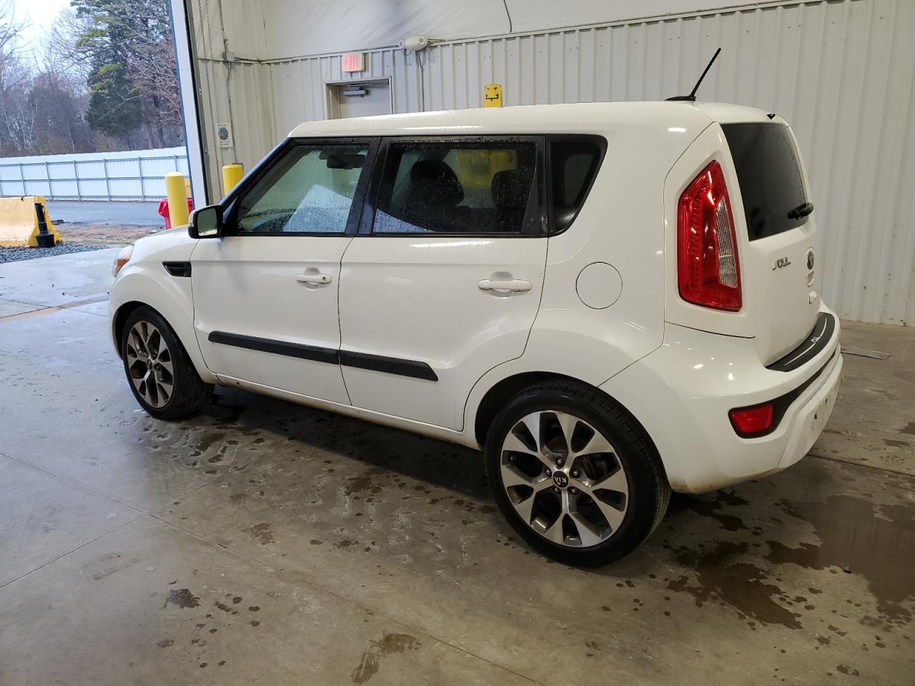 2013 Kia Soul - Image 2