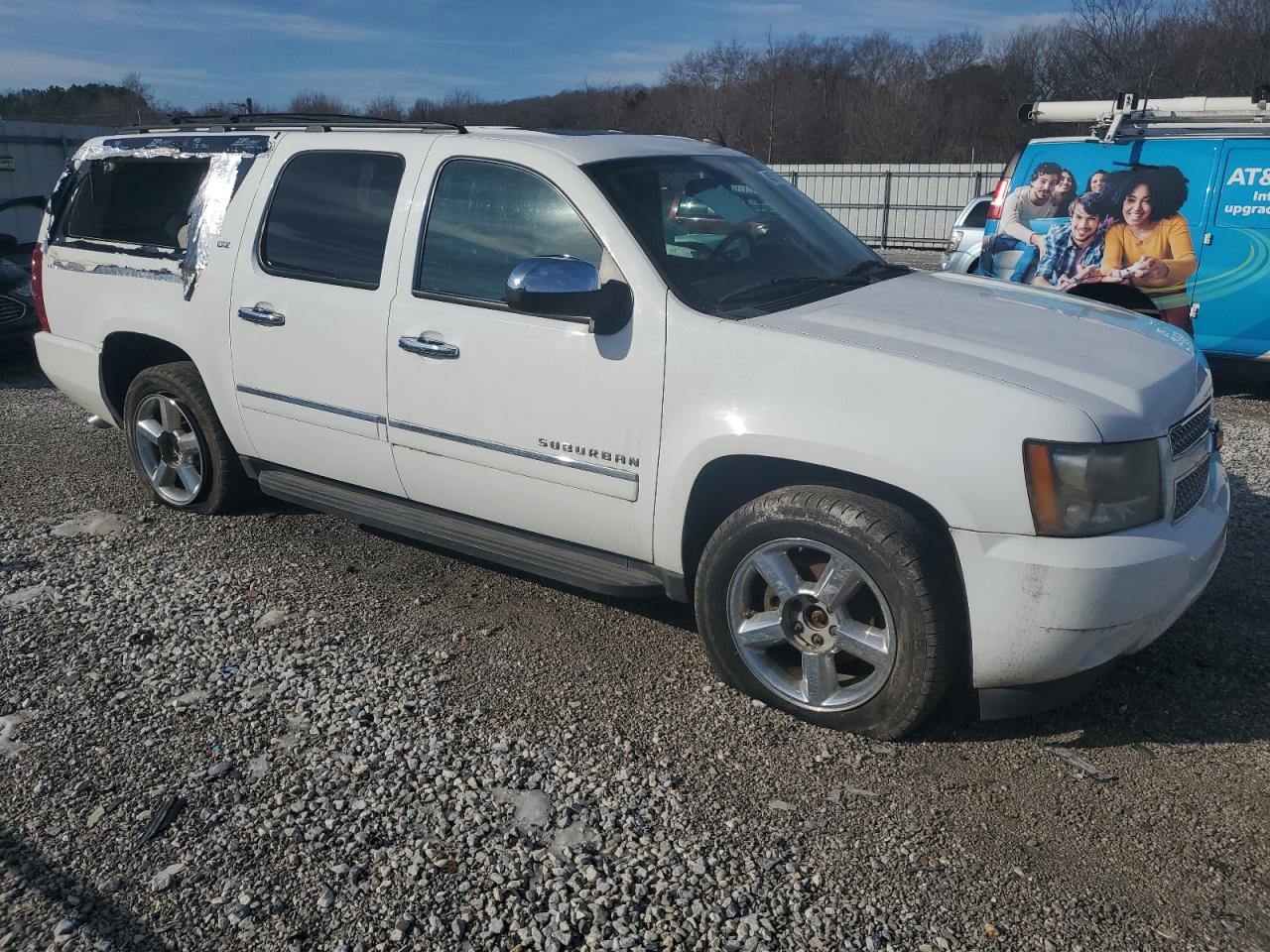 2011 Chevrolet Suburban - Image 4